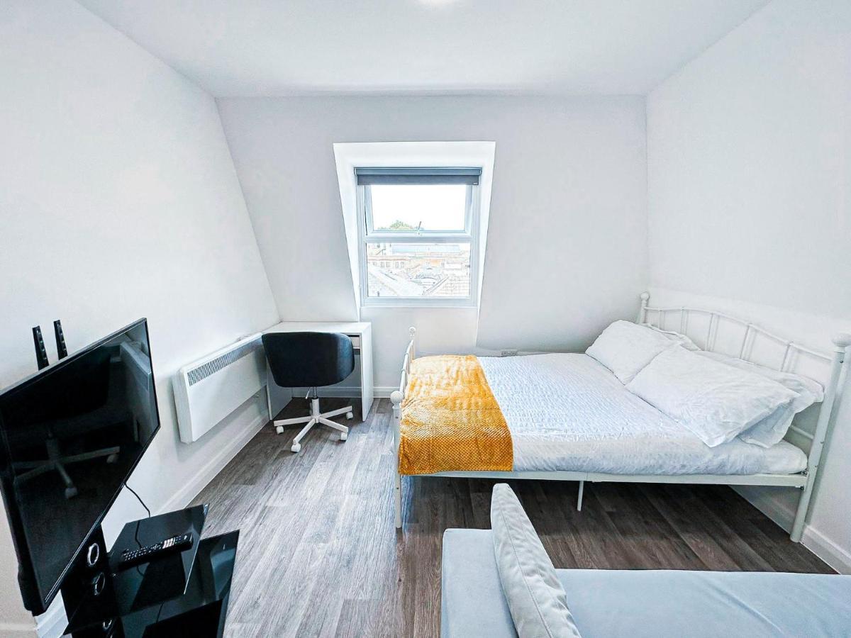 Lovely Studio Apartment Мейдстон Екстер'єр фото