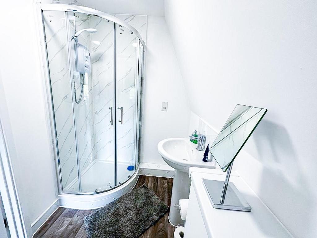 Lovely Studio Apartment Мейдстон Екстер'єр фото